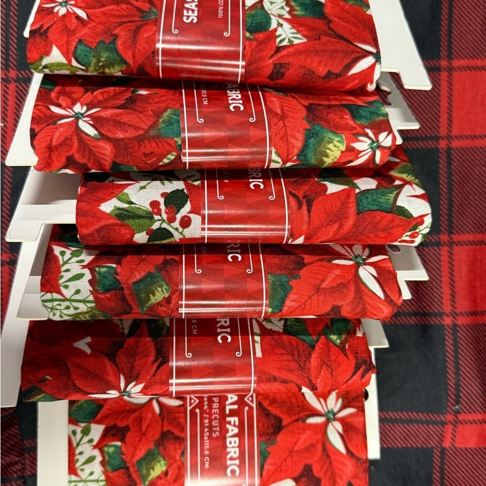 6 yards Seasonal Floral Fabric with Red Poinsettia Design Christmas Holiday NEW - Picture 2 of 6